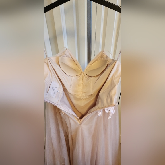 Zoey Grey Size 12 Graduation/Prom Gown - Picture 5 of 13